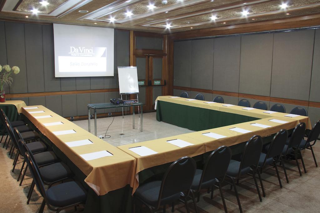 Da Vinci & Conventions 4*